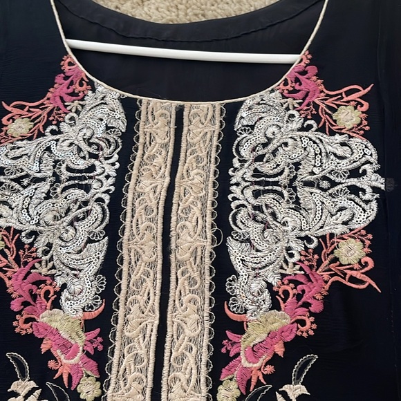 Pakistani Indian embroidered kurta. - Picture 8 of 11